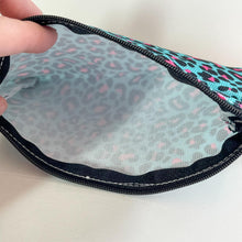 Load image into Gallery viewer, Lisa Leopard Pouch
