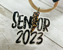 Load image into Gallery viewer, Senior &#39;23 Keychain
